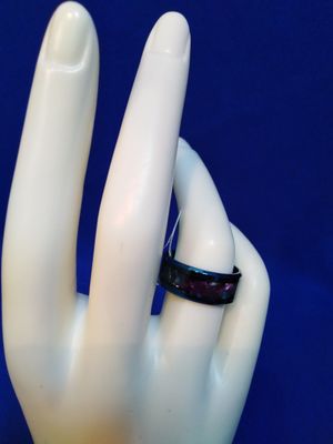 Bague en acier et résine bleue