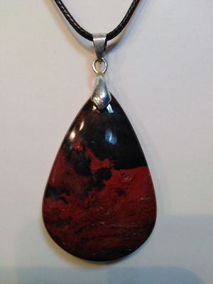 Pendentif bois fossile
