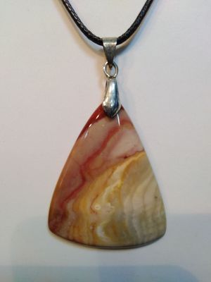 Pendentif jaspe polychrome
