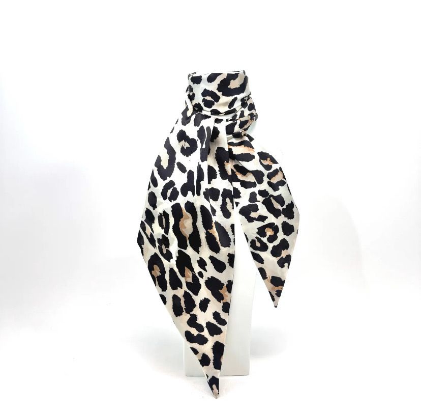 Foulard léopard 2