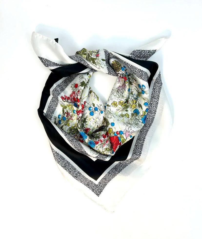 Foulard fleuri 