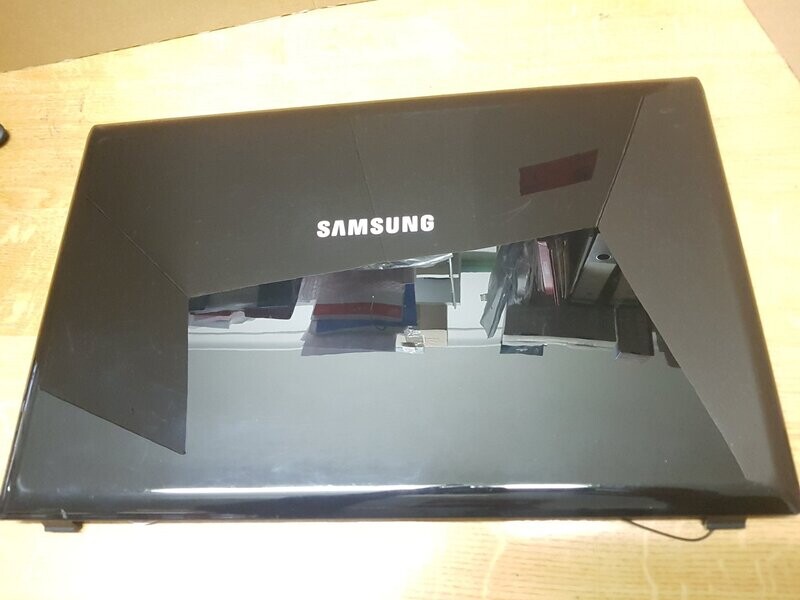Display - Deckel Cover inkl.Cam + WLAN-Antennen für Samsung NP-R720 17,3 Display - Deckel Cover inkl.Cam + WLAN-Antennen für Samsung NP-R720 17,3" #4736