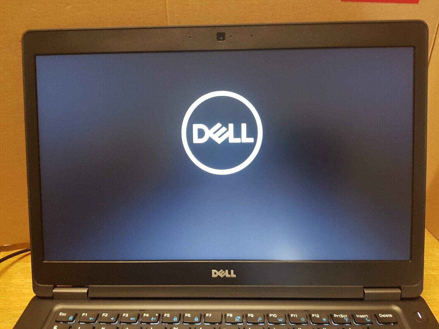 14" Dell Latitude 5480 Intel i5-6300U 8GB DDR4 OHNE SSD/AKKU BITTE LESEN! #4832