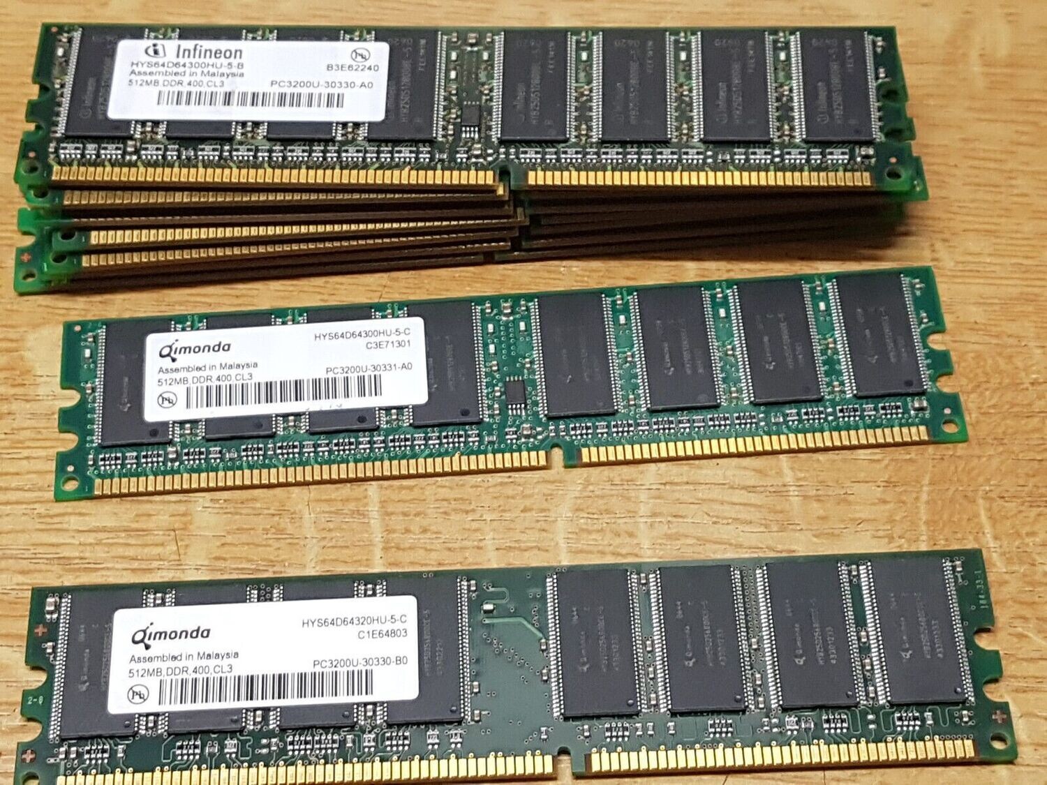 2x 512 MB PC RAM Infineon PC3200U DDR1 400 MHz CL3 #4xx