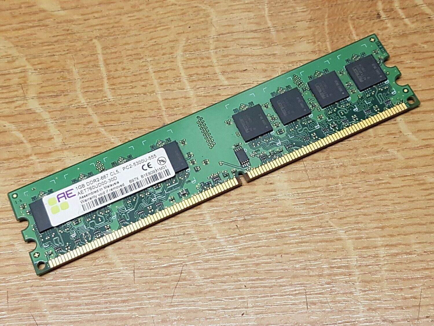 1 GB PC RAM Aeneon PC2-5300U DDR2 667 MHz #4946