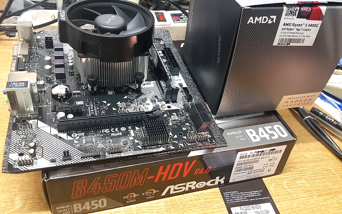 Kit Mainboard ASROCK B450M-HDV +CPU Ryzen 5 3400G 4xCore+8 GB DDR4 +Lüfter #4998