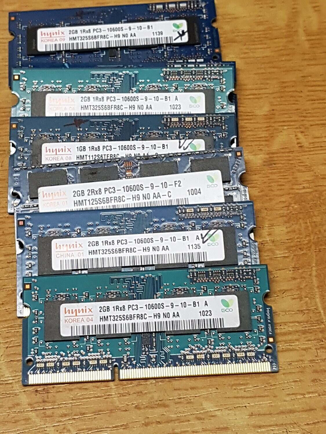 2X 2GB RAM DDR3 Hynix HMT1325S6BFR8C PC3-10600 1333 MHz für Notebook #