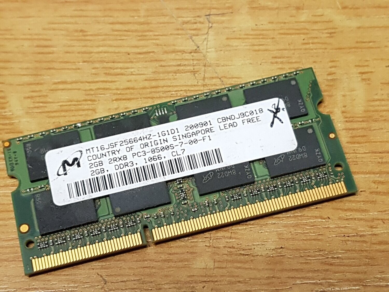 2GB RAM DDR3 Micron MT16JSF25664HZ-1G1D1 PC3-8500S 1066 MHz für Notebook #