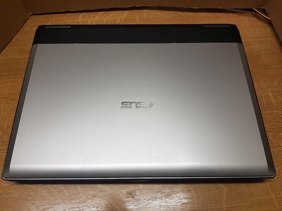 17" ASUS Pro 71L Intel Pentium Dual T2390 4GB RAM 320GB FP WLAN CAM Win10 #5242