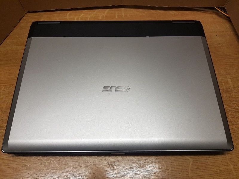 17 17" ASUS Pro 71L Intel Pentium Dual T2390 4GB RAM 320GB FP WLAN CAM Win10 #5242