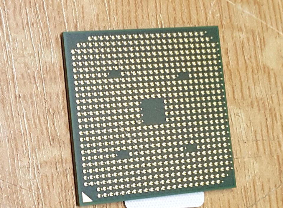 Prozessor CPU AMD Athlon AMGTF20HAX4DN HAAEG 1,6GHz Sockel S1 #5155 Prozessor CPU AMD Athlon AMGTF20HAX4DN HAAEG 1,6GHz Sockel S1 #5155