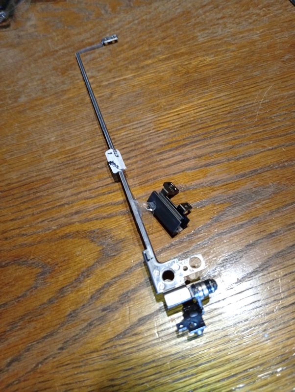 Scharnier LINKS fürs Notebook Lenovo Thinkpad T440p #6806 Scharnier LINKS fürs Notebook Lenovo Thinkpad T440p #6806