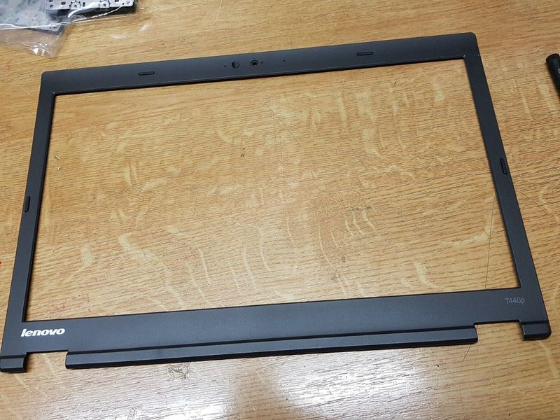 Original Display-Rahmen / Abdeckung Lenovo ThinkPad T440p #5389_6213 Original Display-Rahmen / Abdeckung Lenovo ThinkPad T440p #5389_6213