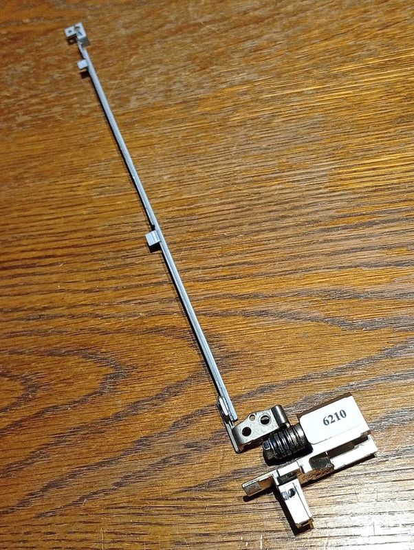 Scharnier LINKS fürs Notebook Lenovo Thinkpad T530 #6210 Scharnier LINKS fürs Notebook Lenovo Thinkpad T530 #6210