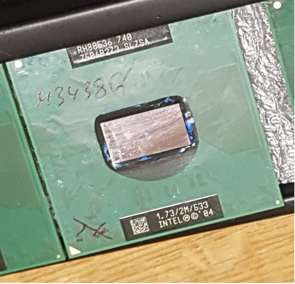 Mobile CPU Intel Pentium M 740 1,73 GHz SL7SA 533 MHz 2MB Sockel 478   01#