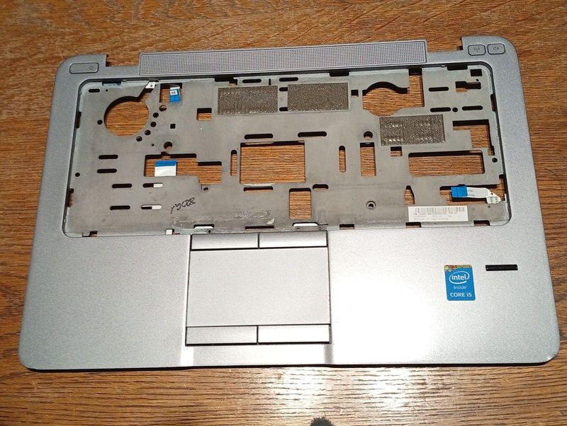 HP Elitebook 820 G1 Gehäuse-Oberschale mit TouchPad + Boxen +Fingerprint #6158 HP Elitebook 820 G1 Gehäuse-Oberschale mit TouchPad + Boxen +Fingerprint #6158