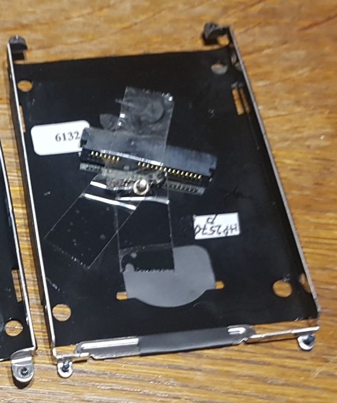 Original HP Festplatten-EinbauRahmen + SATA-Adapter HP Elitebook 2570p #6132-35 Original HP Festplatten-EinbauRahmen + SATA-Adapter HP Elitebook 2570p #6132-35