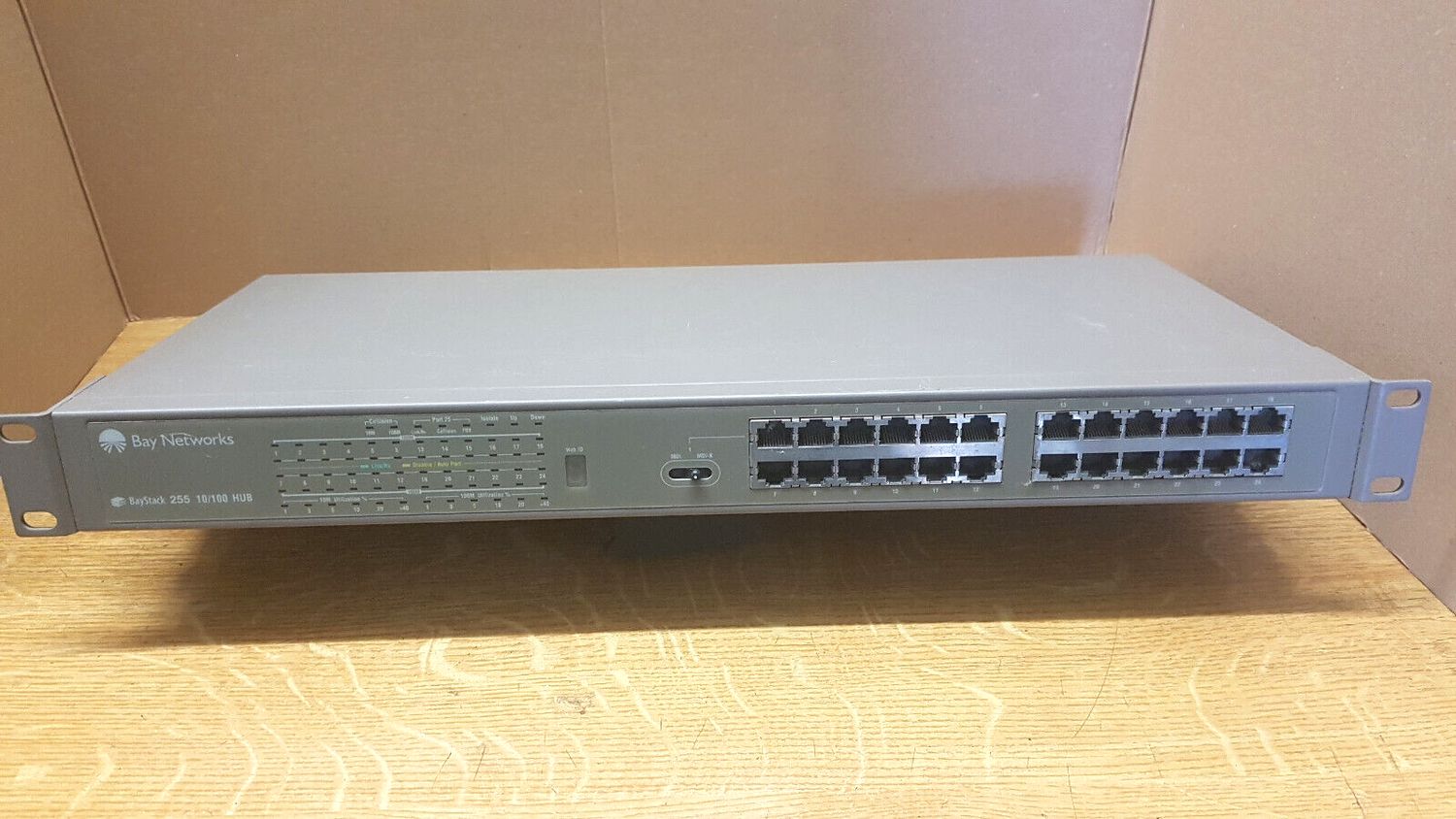 24x Port Netzwerk - HUB BAY STACK 255 10/100 MBit LAN RJ45 #5214 24x Port Netzwerk - HUB BAY STACK 255 10/100 MBit LAN RJ45 #5214