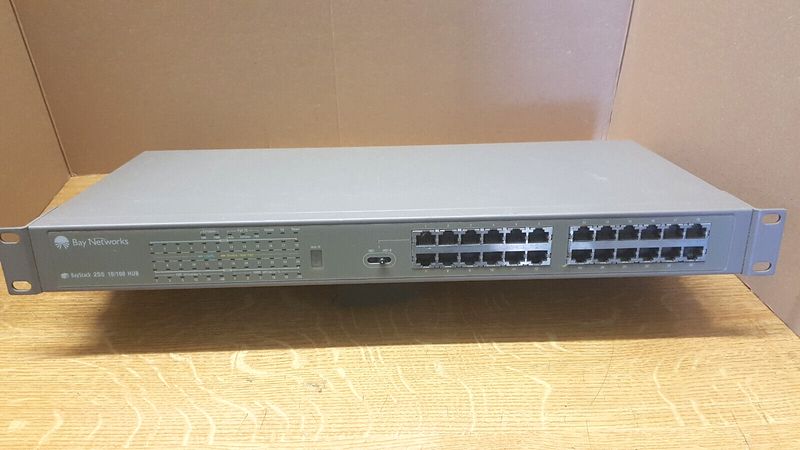 24x Port Netzwerk - HUB BAY STACK 255 10/100 MBit LAN RJ45 #5214 24x Port Netzwerk - HUB BAY STACK 255 10/100 MBit LAN RJ45 #5214