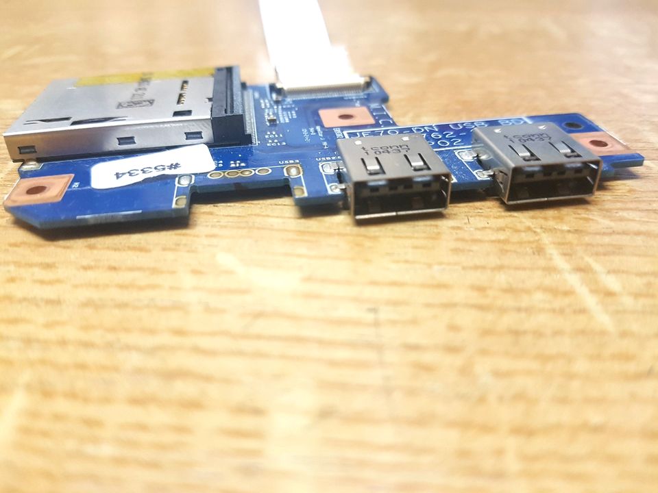 Adapter-Board mit 2x USB + Cardreader inkl. Flex-Kabel Acer Aspire 7551G #5334 Adapter-Board mit 2x USB + Cardreader inkl. Flex-Kabel Acer Aspire 7551G #5334