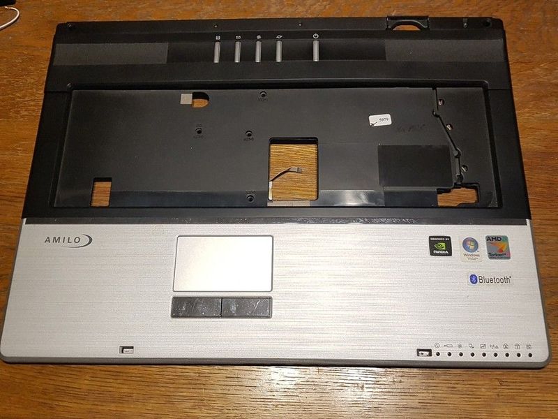 Fujitsu Siemens Amilo Xa 1526 Gehäuse - Oberschale inkl. TouchPad + Boxen #5979 Fujitsu Siemens Amilo Xa 1526 Gehäuse - Oberschale inkl. TouchPad + Boxen #5979