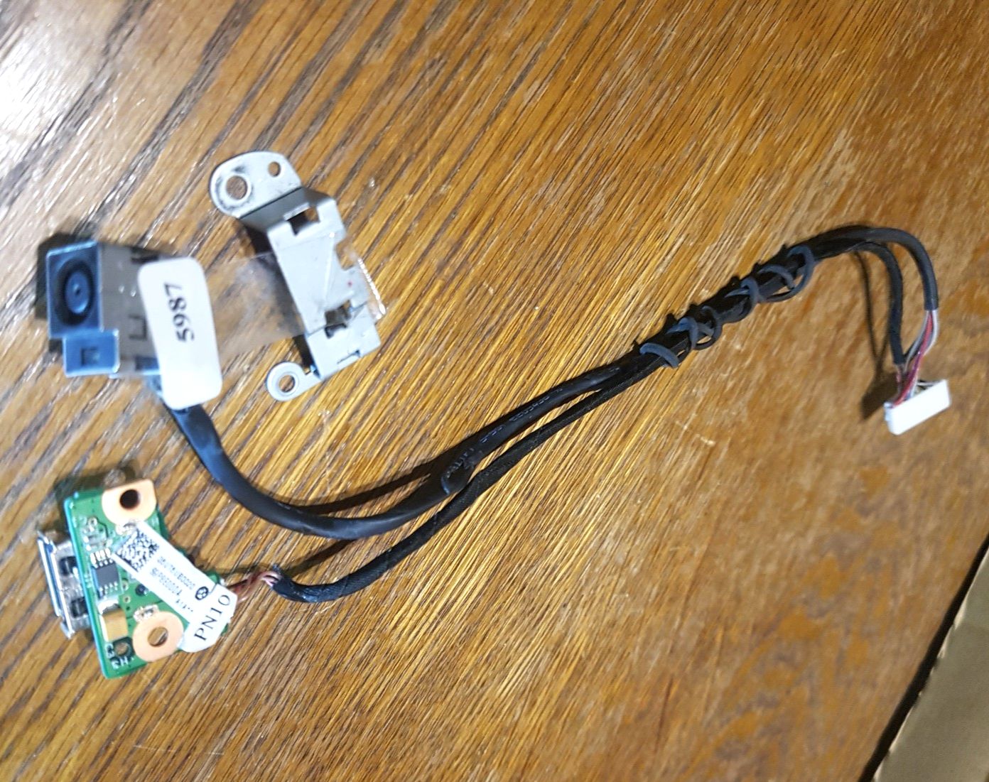 2x Adapter: Strombuchse + USB -Board mit AnschlussKabel HP HDX 18 #5987
