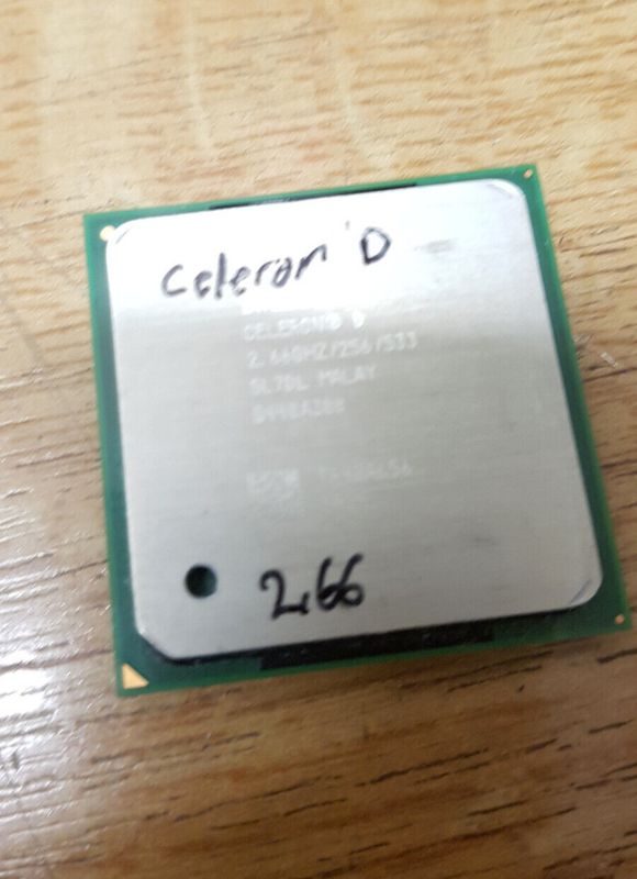 Prozessor /CPU Intel Celeron D 2,66 GHz SL7DL 256KB 533 MHz Sockel 478 #5157 Prozessor /CPU Intel Celeron D 2,66 GHz SL7DL 256KB 533 MHz Sockel 478 #5157