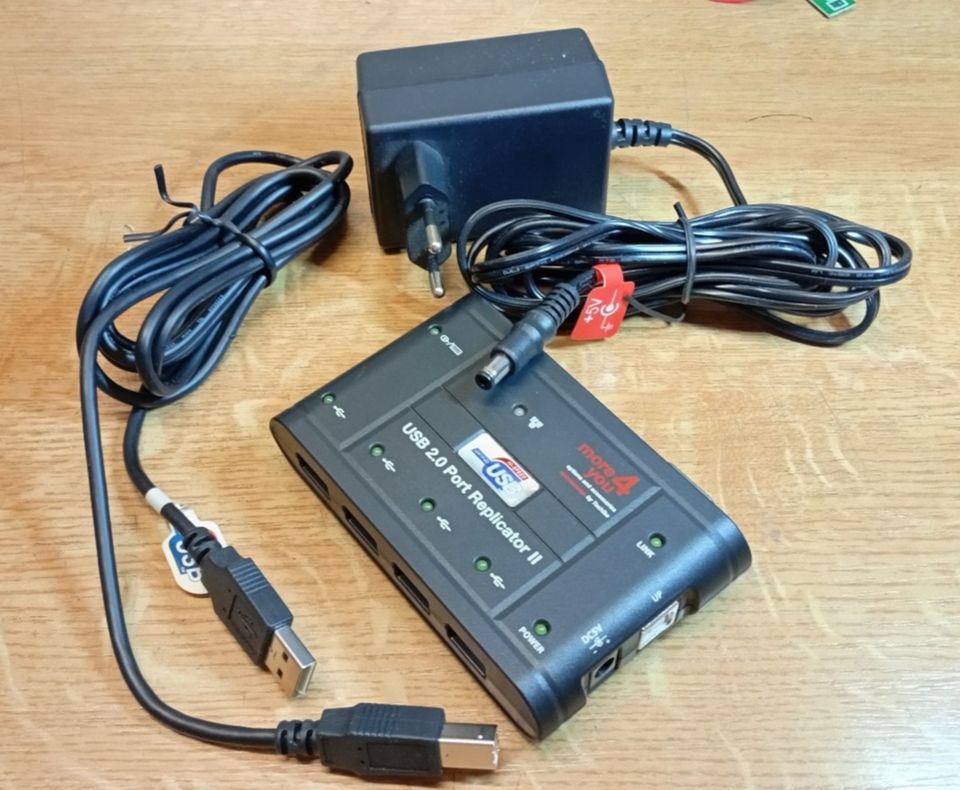 Toshiba USB 2.0 Port Replicator II: 4x USB 2x PS/2 1x Ser. LAN m. Netzteil #9565