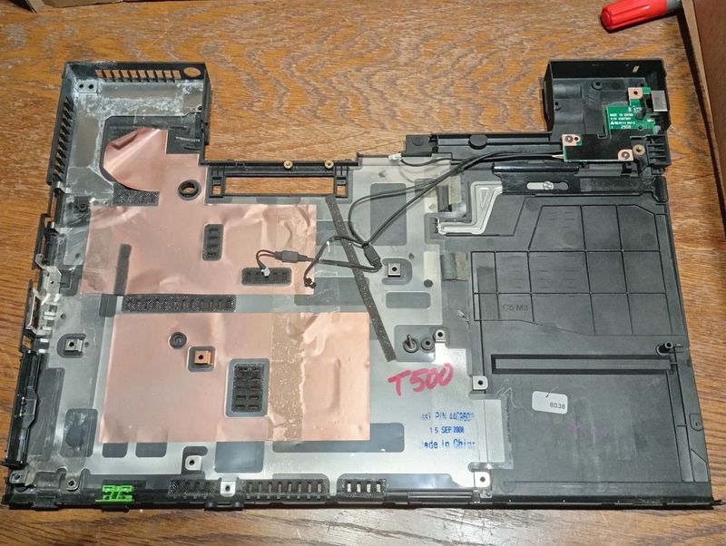 Orig. Gehäuse-Unterschale for LENOVO THINKPAD T500 #80_3X Orig. Gehäuse-Unterschale for LENOVO THINKPAD T500 #80_3X