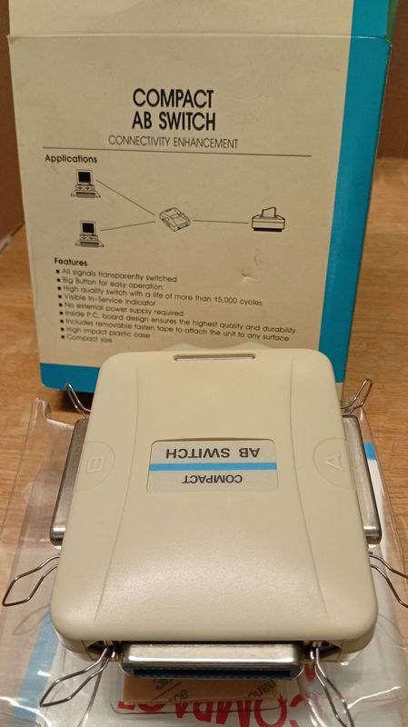 Compact AB Switch 2x PCs an 1x Drucker 36 pol Centronics Female #02X Compact AB Switch 2x PCs an 1x Drucker 36 pol Centronics Female #02X