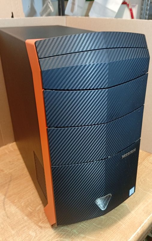 PC Intel Core i5-6400 (4x 2,7-3,3 GHz) 8GB DDR3 120 GB SSD + 320GB SATA Miditower #9551 PC Intel Core i5-6400 (4x 2,7-3,3 GHz) 8GB DDR3 120 GB SSD + 320GB SATA Miditower #9551