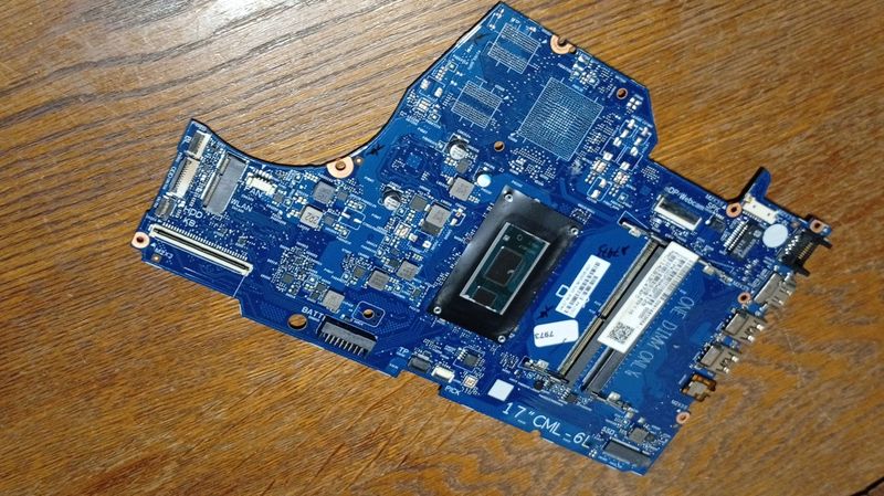 Mainboard HP 17by2216ng DEFEKT #7973 Mainboard HP 17by2216ng DEFEKT #7973
