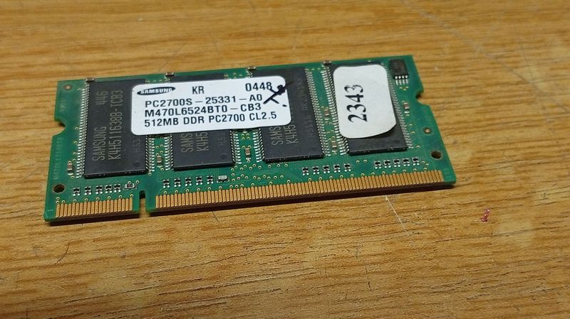 512 MB RAM Samsung PC333 PC2700 DDR1 333 MHz CL2,5 #2343 512 MB RAM Samsung PC333 PC2700 DDR1 333 MHz CL2,5 #2343