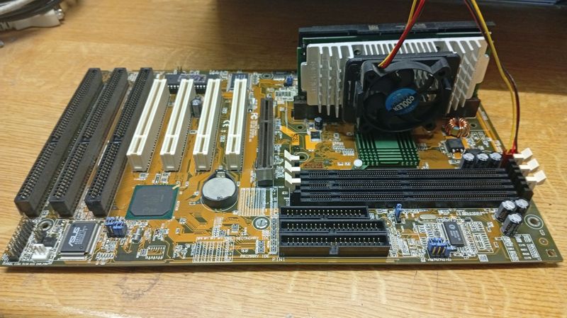 Mainboard ASUS P2B + CPU mit Lüfter Intel Pentium 350  SL356 512MB 100 MHz 2,0V  Sockel S1 DEFEKT #9582