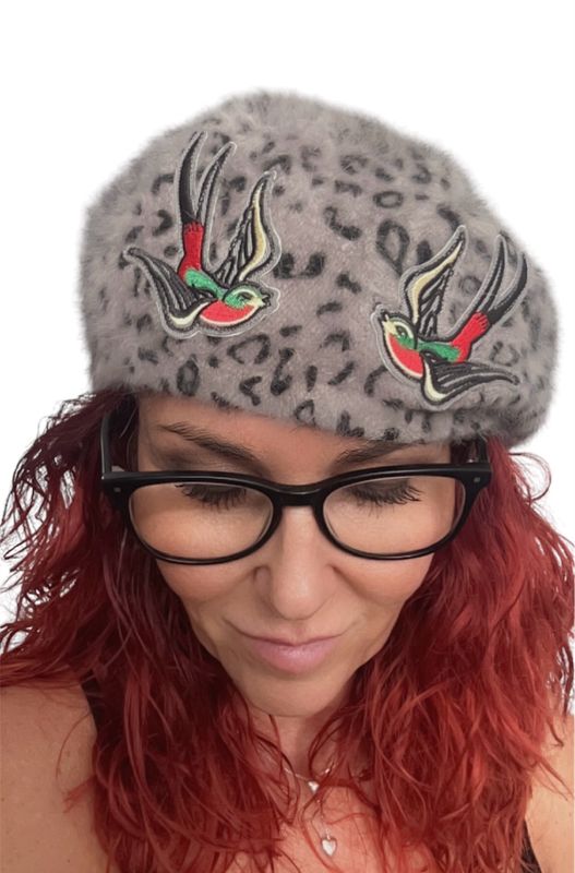 Grey Leo Beret With Swallow