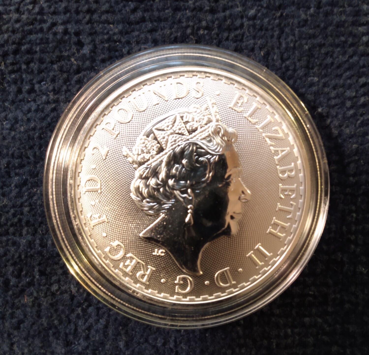 BRITANNIA Queen Elizabeth II 1 Oz Silver Coin 2£ United Kingdom 2023