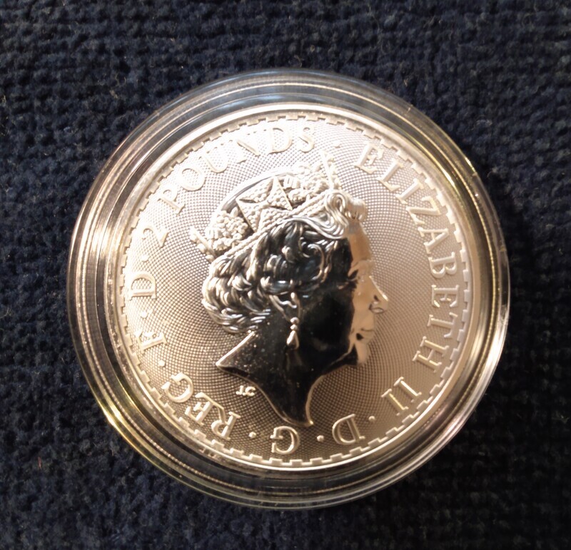 BRITANNIA Queen Elizabeth II 1 Oz Silver Coin 2£ United Kingdom 2023