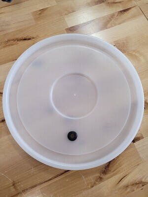 Lid for Brewmaster Bucket w/ Hole & Grommet