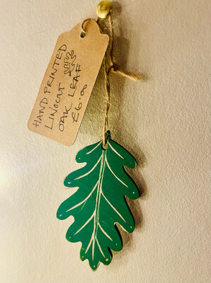 Folk Pattern Oak Leaf Christmas Tree Handprinted Wooden Decoration