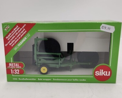 Siku 2266 1:32 Bale Wrapper