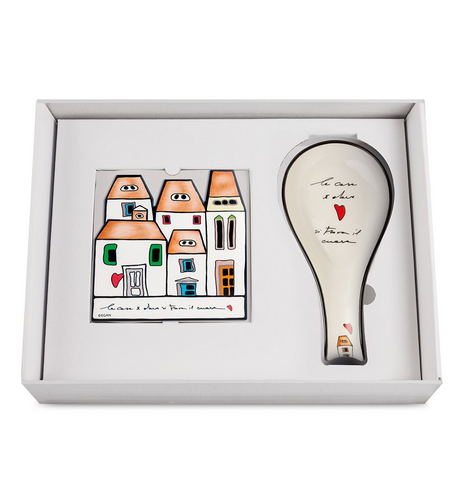 Egan Set Poggiamestolo – Sottopentola Le Casette Egan Set Poggiamestolo – Sottopentola Le Casette