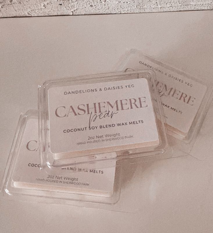 CANDLE OF THE MONTH - Cashmere Pear Wax Melts