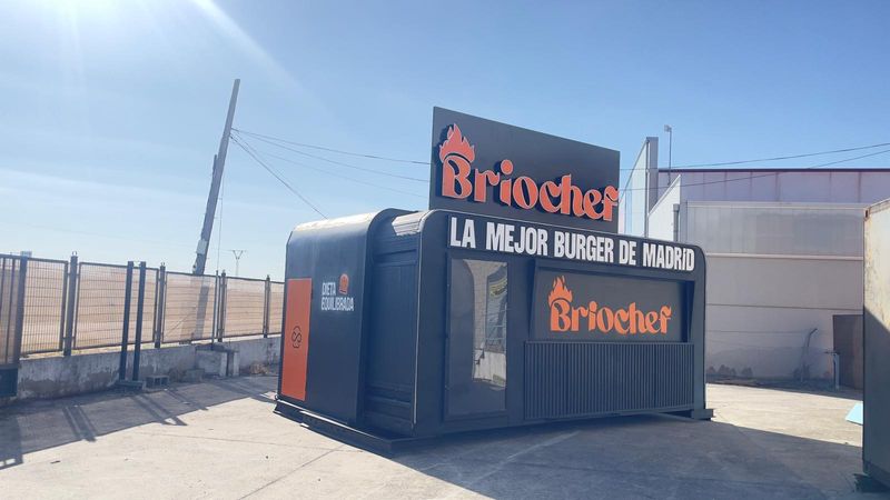 CONTENEDOR MARÍTIMO ADAPTADO A CAFETERÍA/BAR/SNACK 20 PIES CONTENEDOR MARÍTIMO ADAPTADO A CAFETERÍA/BAR/SNACK 20 PIES