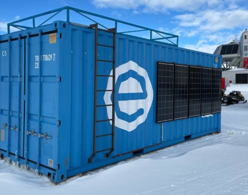 THE OVERVOXT POLARFORGE™ ANTARCTIC RAPID DEPLOY BASE. MÓDULOS CONTENERIZADOS 40’ PARA CAMPAMENTOS, LABORATORIOS Y ESTACIONES CIENTÍFICAS EN FRÍO EXTREMO THE OVERVOXT POLARFORGE™ ANTARCTIC RAPID DEPLOY BASE. MÓDULOS CONTENERIZADOS 40’ PARA CAMPAMENTOS, LABORATORIOS Y ESTACIONES CIENTÍFICAS EN FRÍO EXTREMO