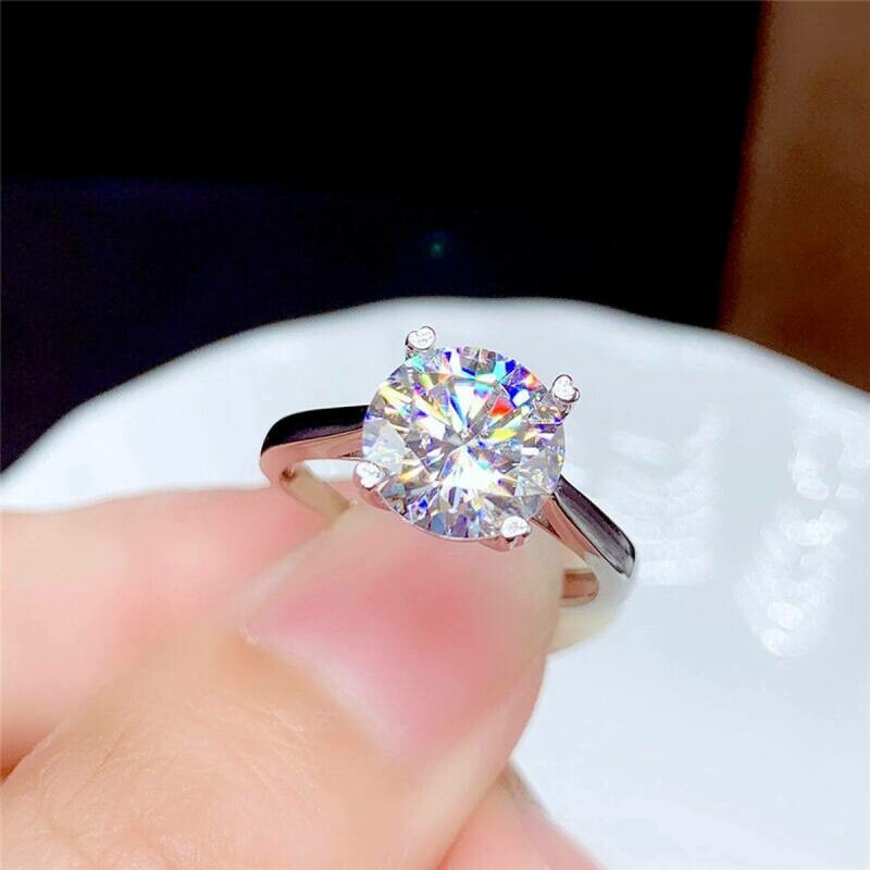 Moissanite Women Ring with official certificate