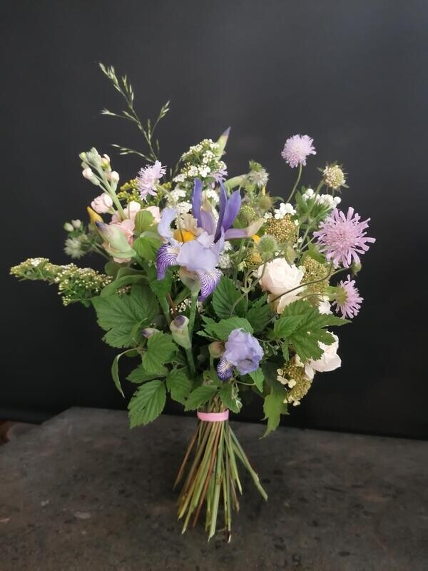 06.10.2025 18-20Uhr Blumen binden Basics 06.10.2025 18-20Uhr Blumen binden Basics