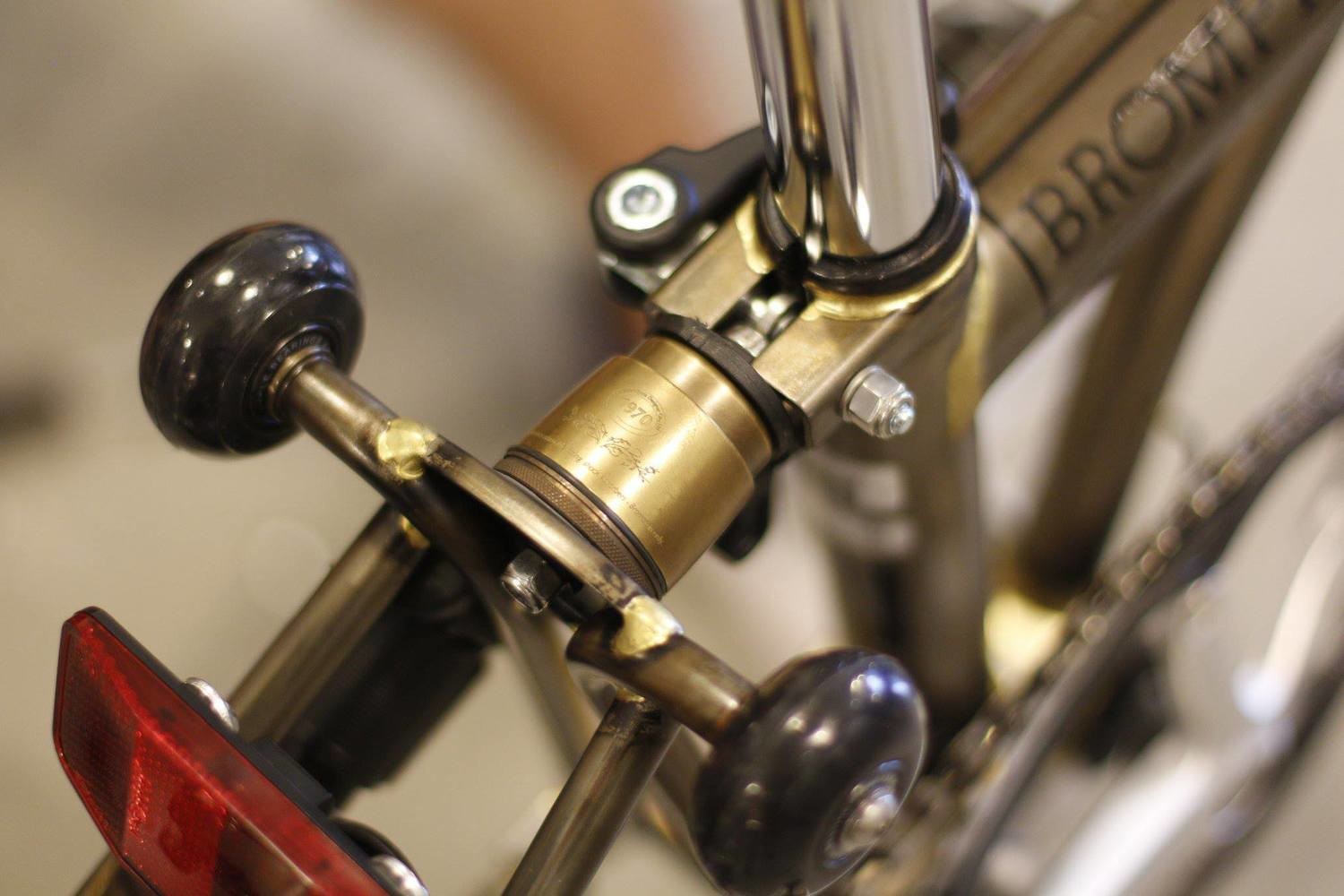 Multi-S Brompton 真鍮サスペンション Premium Brass Rear Shock for Brompton (Multi-S)