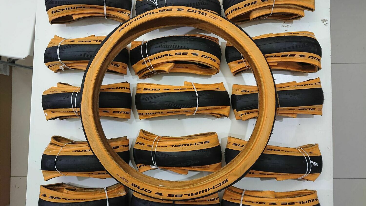 Brompton Chpt3 Specific Foldable Tan Wall Tyre 35-349 (Schwalbe One) w Inner Tube options
