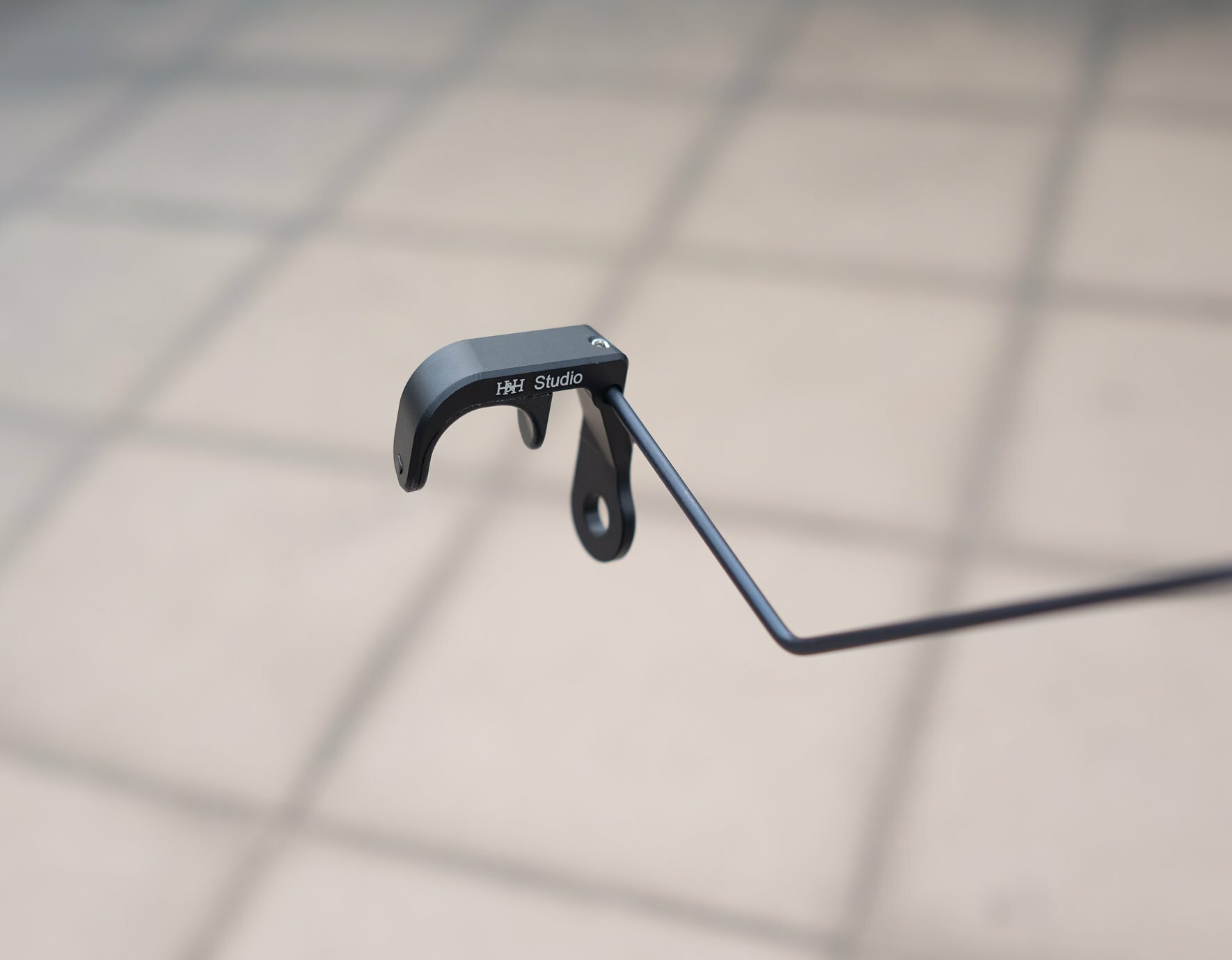 brompton front axle hook