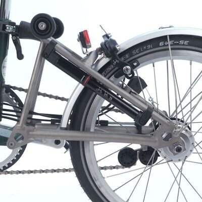 Brompton Pump with mounting Bracket for A C P T Lines (Lyzne)